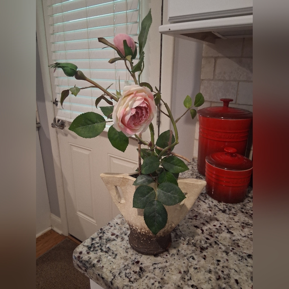 Elegant Cream Vase with Pink Rose by [Brand]
